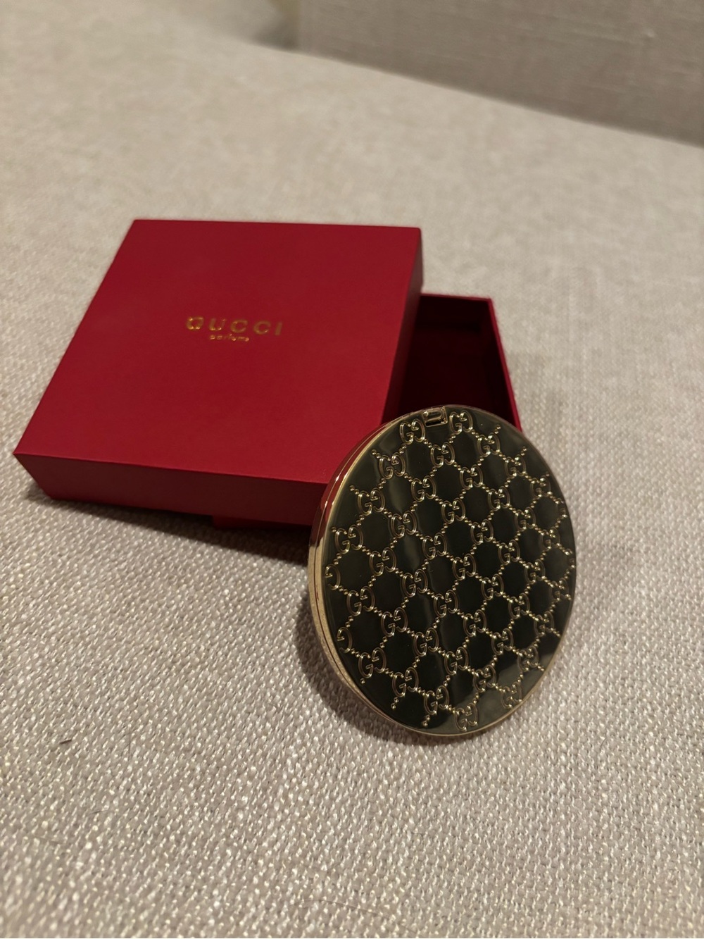 Gucci Parfums GG Embossed Compact Mirror ✨